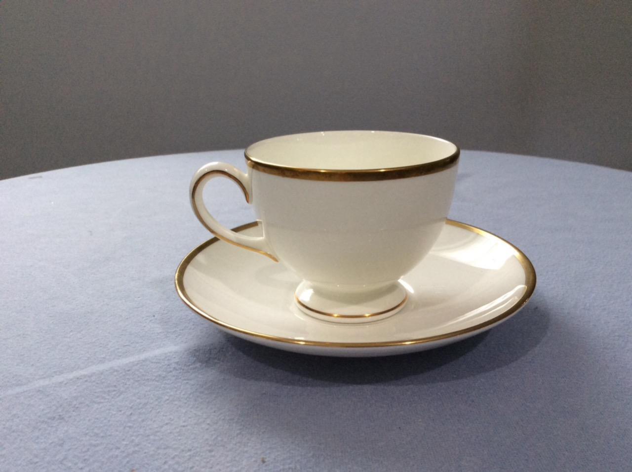 Wedgwood bone china service for 8 in California W4377 | The